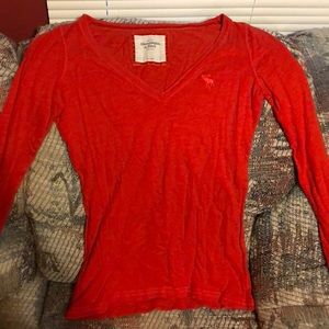 Long sleeve v-neck tee